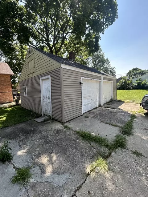 617 Mcclure Ave, Elgin, IL 60123 photo 4