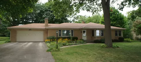 1816 Hawthorne Dr, Rockford, IL 61107