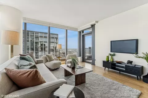 Living - 60 E Monroe St #4904, Chicago, IL 60603 photo 5 of 6