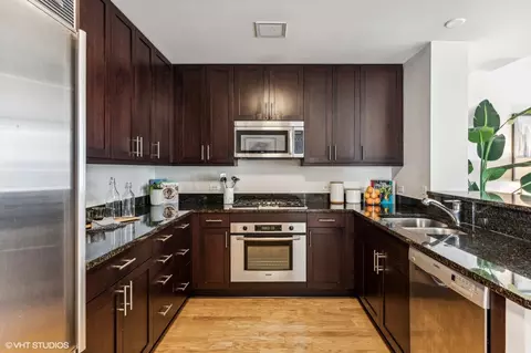 Kitchen - 60 E Monroe St #4904, Chicago, IL 60603 photo 3 of 4