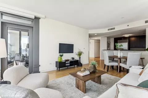 Living - 60 E Monroe St #4904, Chicago, IL 60603 photo 4 of 6