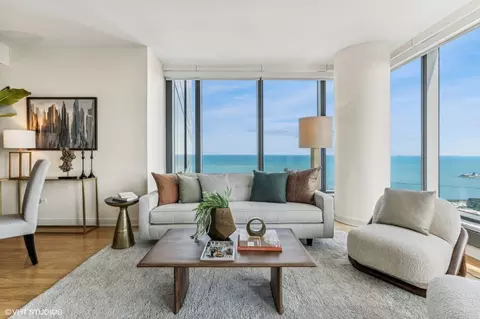 Living - 60 E Monroe St #4904, Chicago, IL 60603 photo 2 of 6