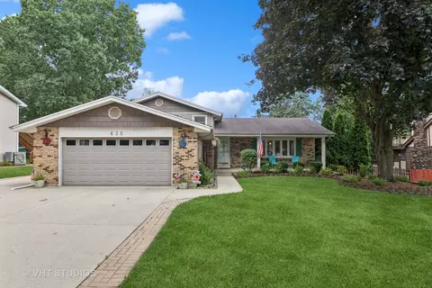 635 N Vista Dr, Algonquin, IL 60102