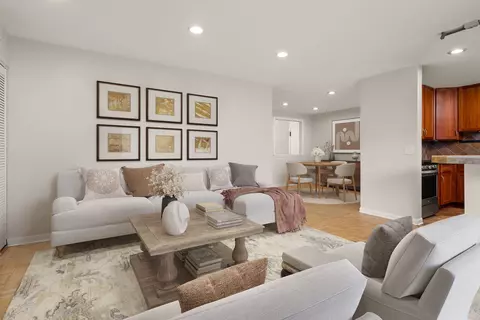 Living - 1575 Sandpebble Dr #217, Wheeling, IL 60090 photo 3 of 3