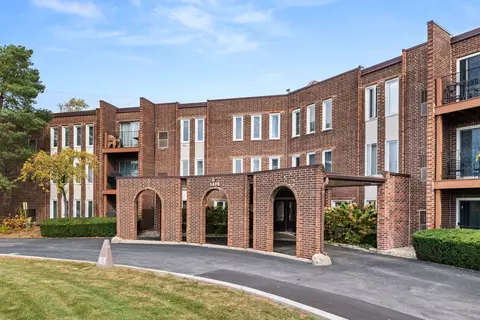 1575 Sandpebble Dr #217, Wheeling, IL 60090
