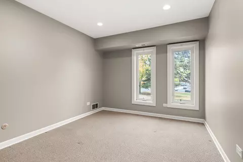 Bedroom - 1575 Sandpebble Dr #217, Wheeling, IL 60090 photo 4 of 5