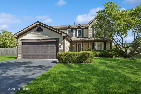 123 W Harbor Dr, Lake Zurich, IL 60047