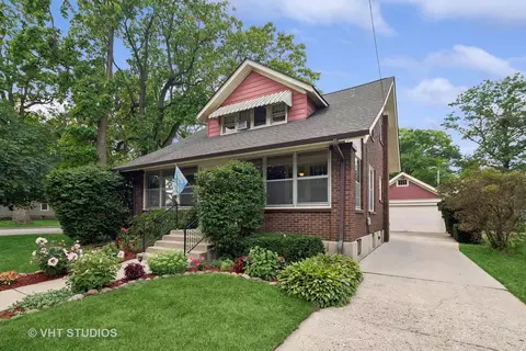 352 N Worth Ave, Elgin, IL 60123