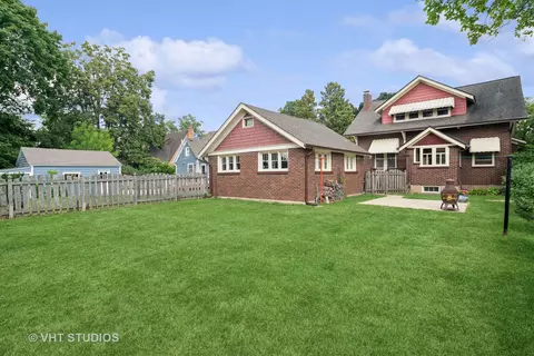 Exterior - 352 N Worth Ave, Elgin, IL 60123 photo 7 of 7