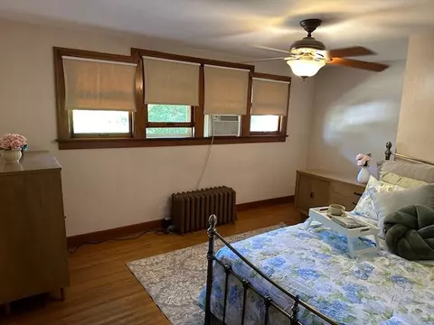 Bedroom - 352 N Worth Ave, Elgin, IL 60123 photo 2 of 5