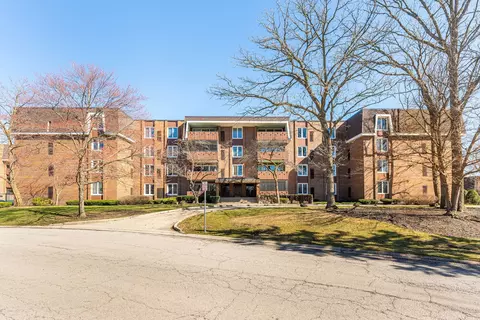 129 S Spruce Ave #403, Wood Dale, IL 60191