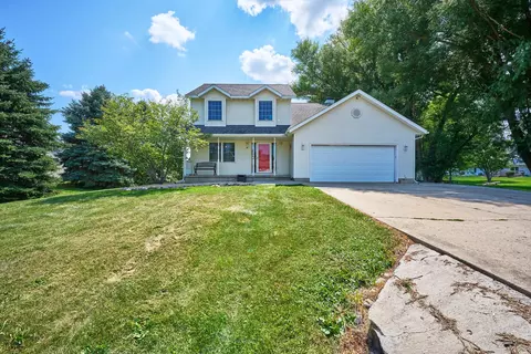 110 Windover Park Dr, Rochelle, IL 61068