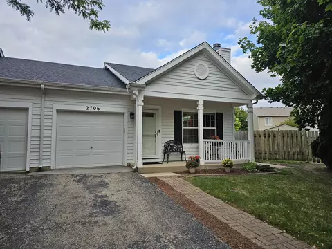 2706 Glenwood Ct, Naperville, IL 60564