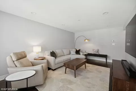 7105 W 63rd Pl, Chicago, IL 60638 photo 3