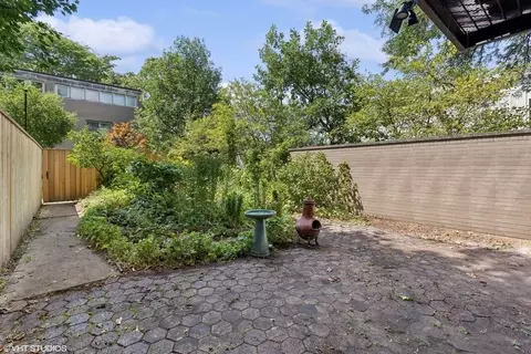 1351 E 55th Pl, Chicago, IL 60637 photo 9