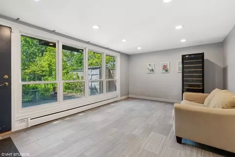 1351 E 55th Pl, Chicago, IL 60637 photo 8