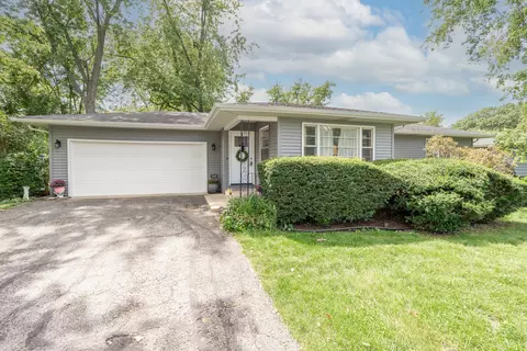 148 Maple Ln, New Lenox, IL 60451