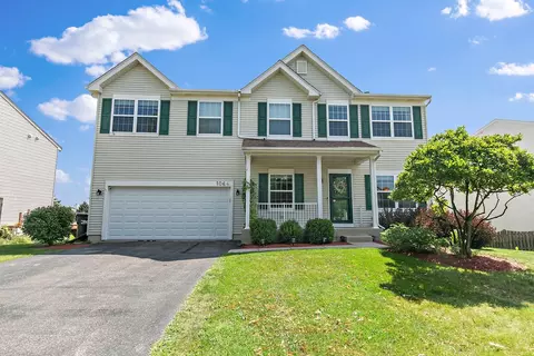 1064 Autumn Dr, Crystal Lake, IL 60014