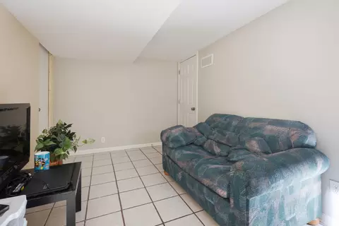 396 Mcclure Ave, Elgin, IL 60123 photo 8