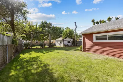396 Mcclure Ave, Elgin, IL 60123 photo 10