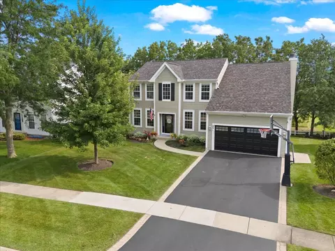 891 Breeze Dr, Lake Villa, IL 60046