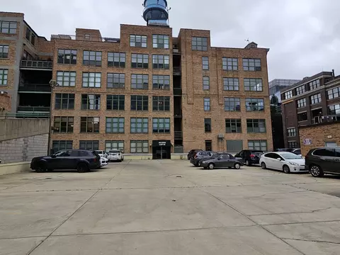 1001 W Washington Blvd #P2-21, Chicago, IL 60607