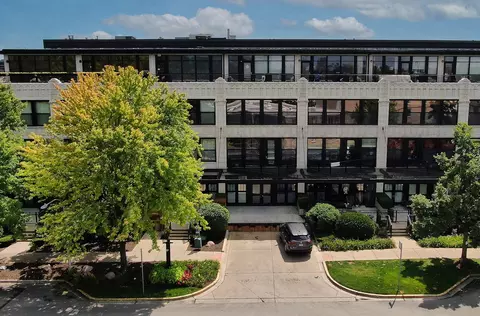 1111 W 14th Pl #226, Chicago, IL 60608