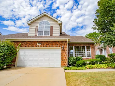 866 Pheasant Trl, Saint Charles, IL 60174