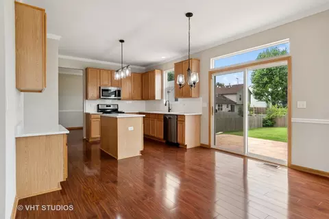 24326 W Walnut Cir, Plainfield, IL 60585 photo 6