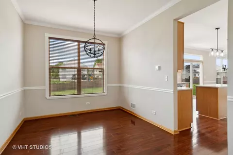 24326 W Walnut Cir, Plainfield, IL 60585 photo 4