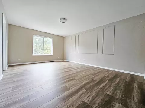 Living - 28847 Pilgrims Pass, Lakemoor, IL 60051 photo 6 of 8