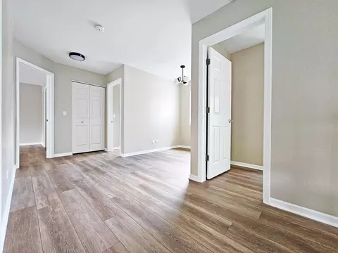 Living - 28847 Pilgrims Pass, Lakemoor, IL 60051 photo 5 of 8