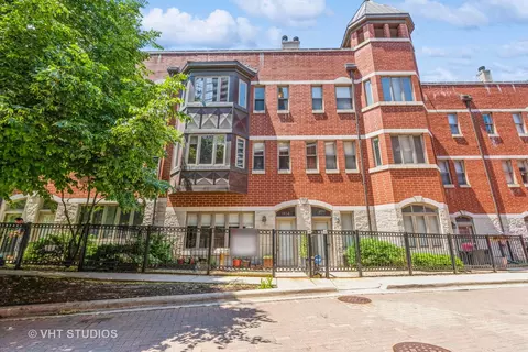 1814 S Calumet Pkwy, Chicago, IL 60616