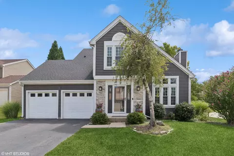 1907 Albany Ct, Elk Grove Village, IL 60007