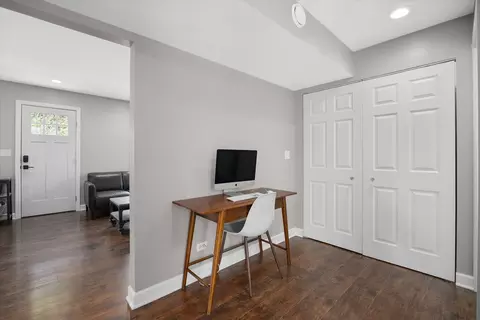 407 Sheldon Ave, Aurora, IL 60506 photo 9