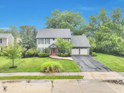 1390 Montgomery Dr, Deerfield, IL 60015