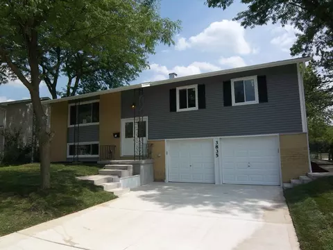 3835 Winston Dr, Hoffman Estates, IL 60192 photo 1
