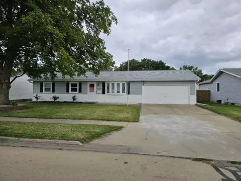204 W 21st St, Rock Falls, IL 61071