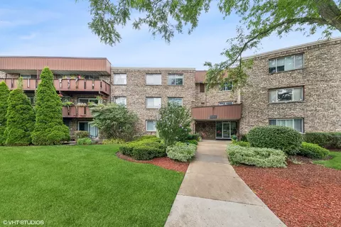 2650 Brookwood Way Dr #206, Rolling Meadows, IL 60008