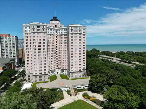 5555 N Sheridan Rd #1916A, Chicago, IL 60640