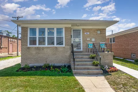 1413 Memorial Dr, Calumet City, IL 60409