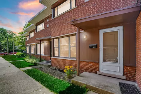 503 Ridge Rd #2-1, Wilmette, IL 60091