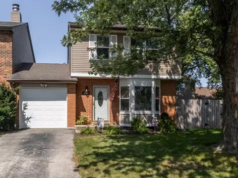 1389 Georgetown Dr, Carol Stream, IL 60188