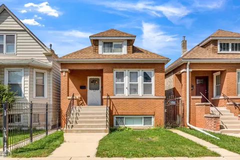 3422 W Melrose St, Chicago, IL 60618
