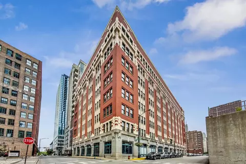 732 S Financial Pl #217, Chicago, IL 60605