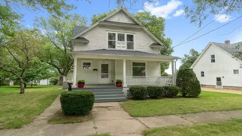 703 S 2nd St, Oregon, IL 61061