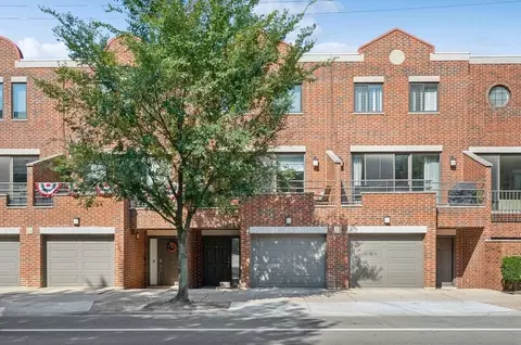 2520 N Sheffield Ave #E, Chicago, IL 60614