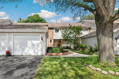 4 S772 Innisbrook Dr, Naperville, IL 60563
