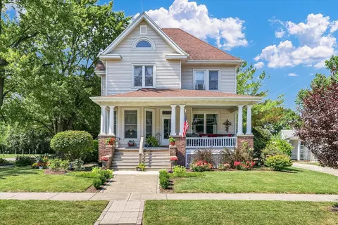401 N Macon St, Bement, IL 61813