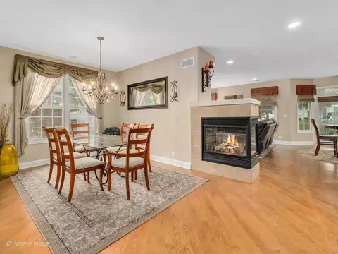 1015 S Gables Blvd, Wheaton, IL 60189 photo 16